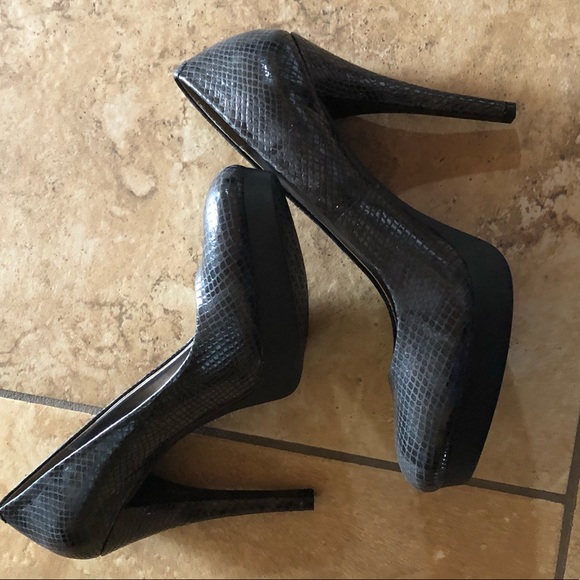 Shoes - Picture 2 of 2